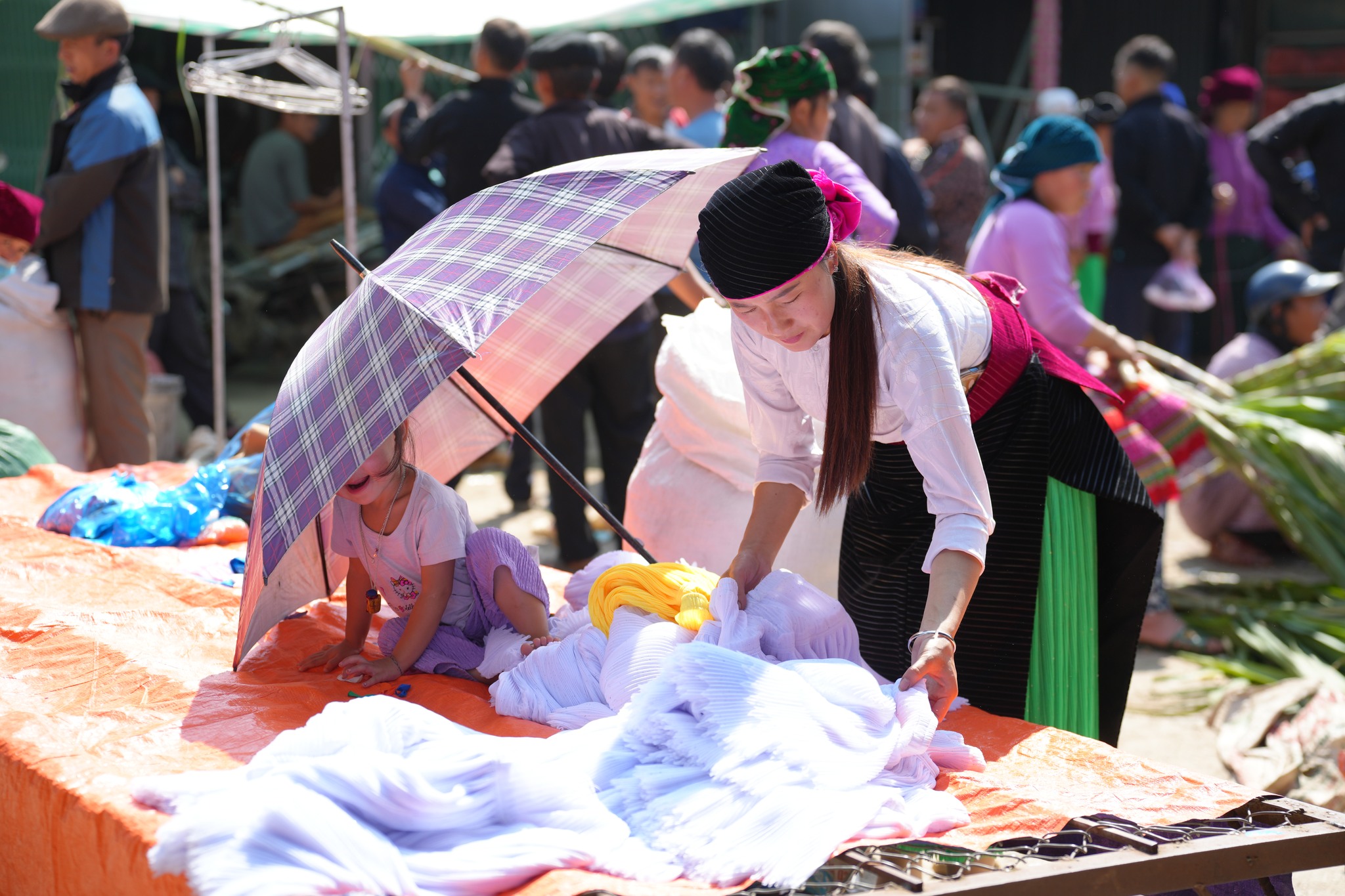 Marché hebdomadaire de Dong Van
