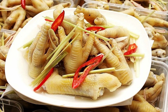 Marché nocturne Hanoi patte poulet