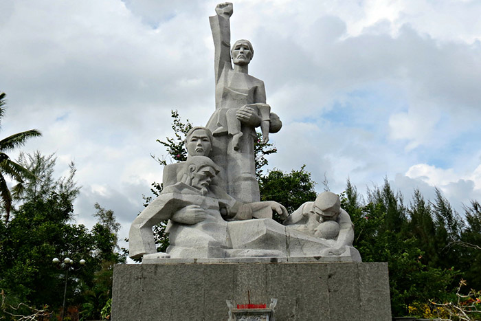 massacre my lai vietnam memorial