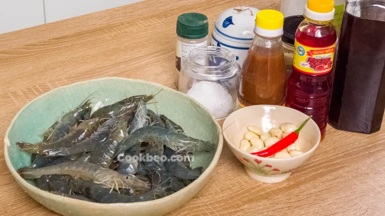 Recette des crevettes sautées à la sauce aigre-douce au tamarin