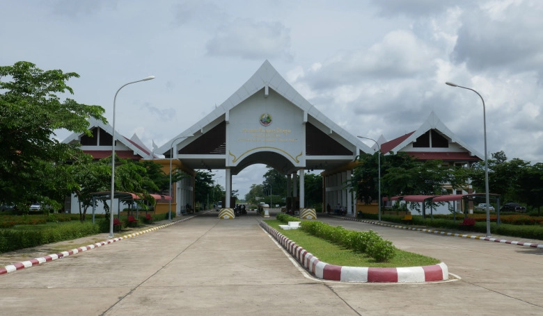 poste frontiere de nong nok khien au laos, comment se rendre au laos depuis le cambodge au voie terrestre, franchir la frontière entre le Laos et le Cambodge