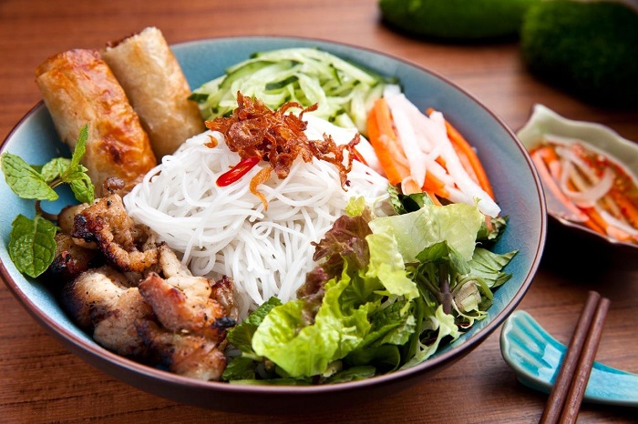 plat cuisine Ho Chi Minh-ville bun thit nuong