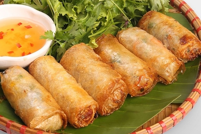 plat traditionnel Tet Vietnamien nem