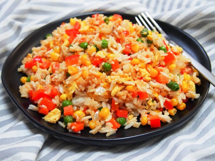 Recette du riz sauté aux crevettes et légumes