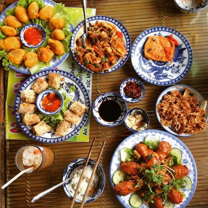 restaurant Hue lien hoa, spéclialités de Hue, cuisine de Hue, gastronomie de Hue