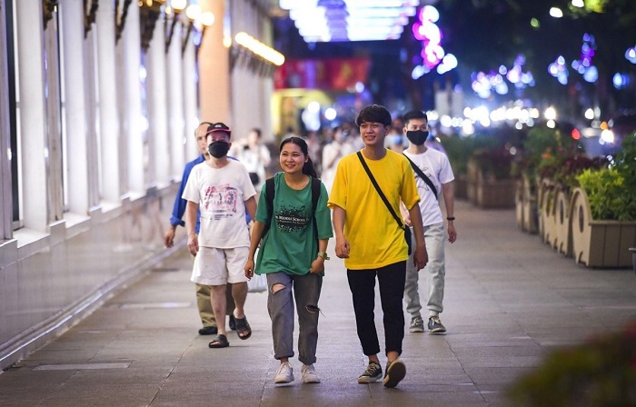 rues pietonnes Hanoi nuit