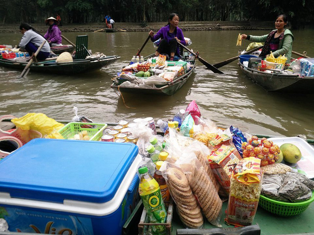tam coc ninh binh encas sampan, marché flottant de Tam Coc, Ninh Binh, baie d'Halong terrestre