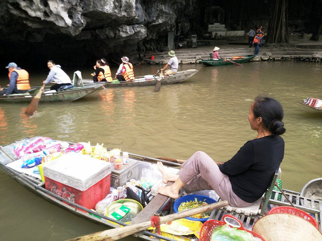 tam coc ninh binh sampan, marché flottant de Tam Coc, Ninh Binh, baie d'Halong terrestre