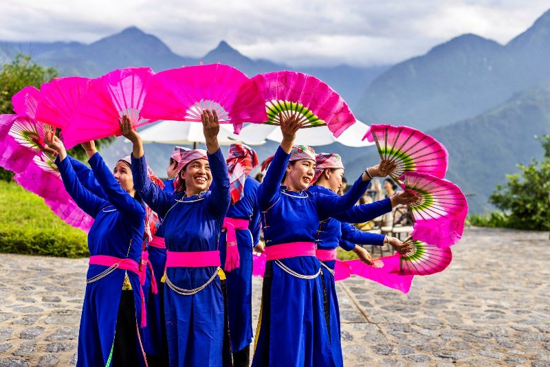 Danse traditionelle des Tay à Ban Ho