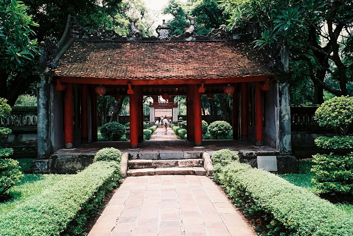 Temple Littérature Hanoi dai trung mon
