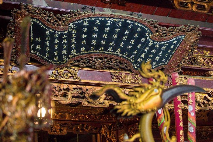 temple Quan Thanh Hanoi autel