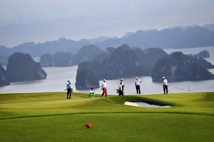 terrain golf Vietnam halong