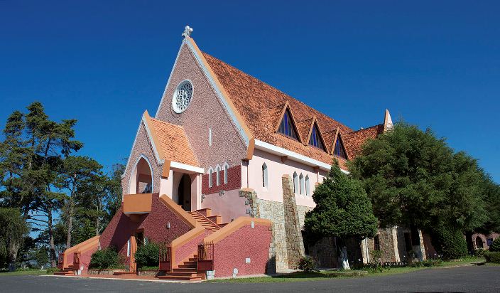 Top 10 des plus belles architectures à Da Lat-L'église Mai Anh-Nha Tho Mai Anh