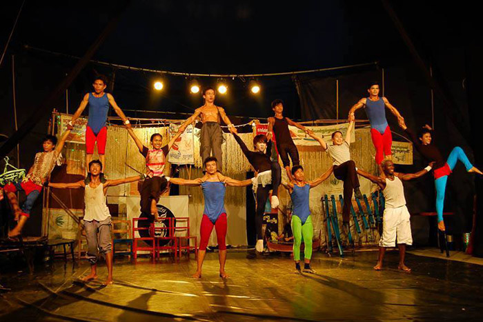 vacances cambodge en famille cirque