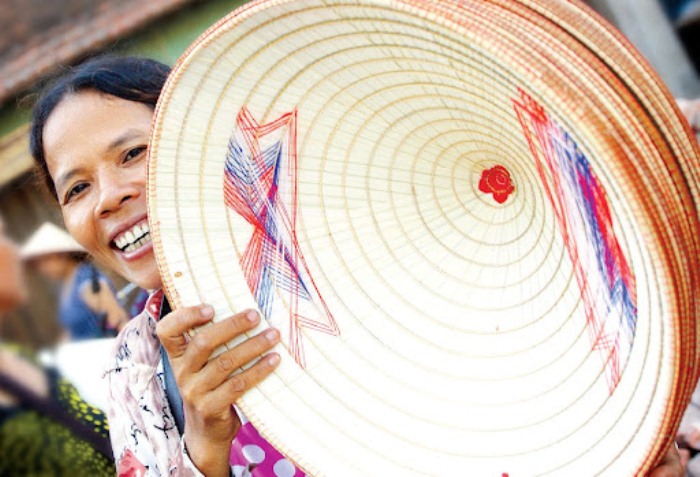 Village traditionnel de chapeaux coniques de Chuong, Hanoi