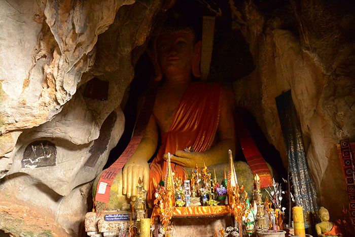 visiter xieng khouang laos grottes