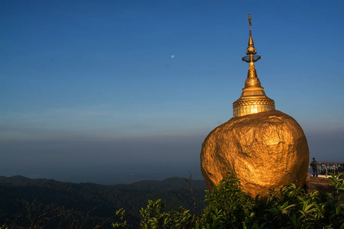 voyage en birmanie rocher or