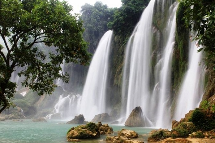 voyage-hauts-plateaux-centre-vietnam-cascade
