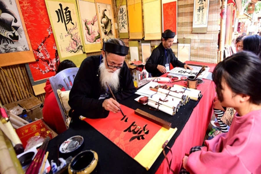 Découvrez le Temple de la Littérature de Hanoï : Un trésor culturel millénaire